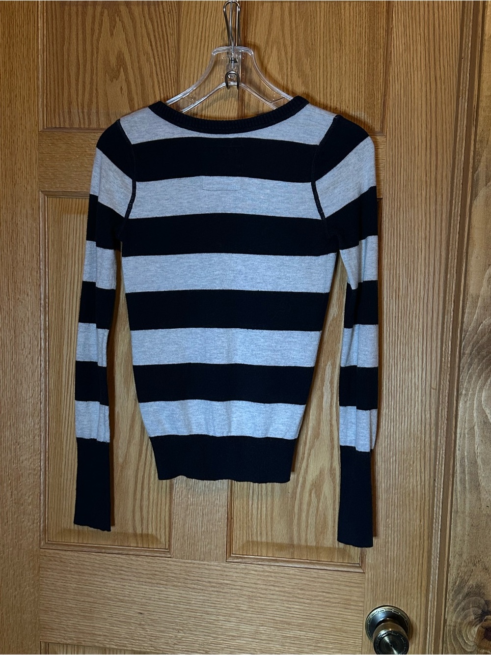 Vintage Sz small Hollister medium women's v neck striped sweater - Picture 5 of 5